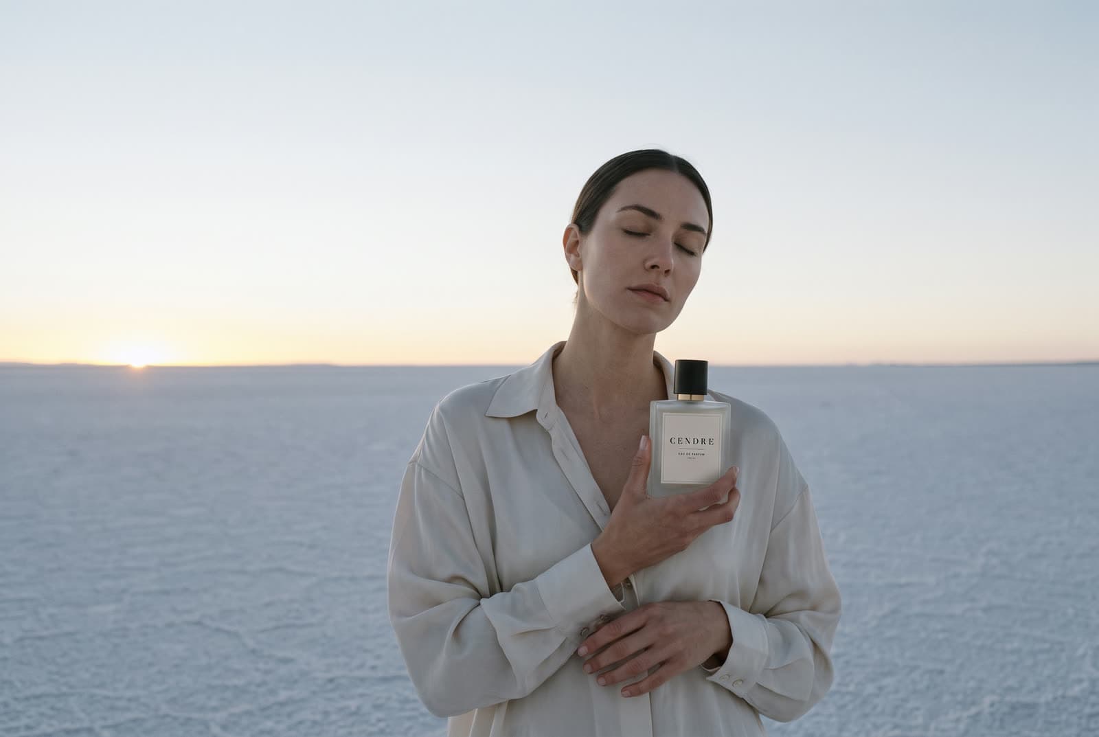 Cendre — World 01 · salt flat